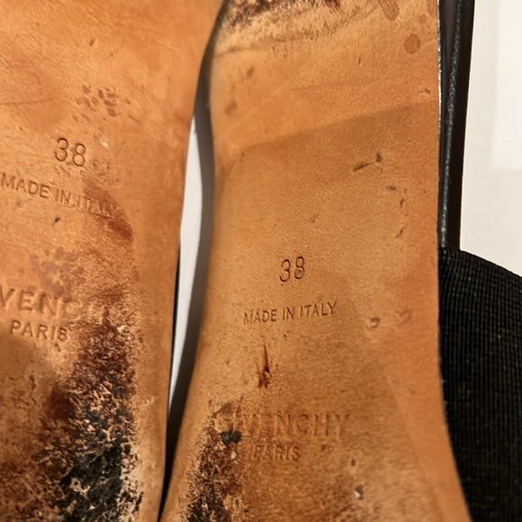 COPY - Beautiful Givenchy of Paris, ladies size 38 shoes - Picture 6 of 7